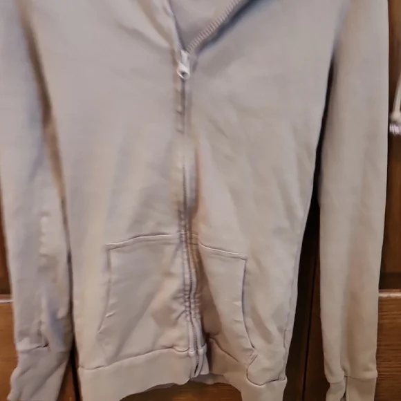 Casual Chelsea Debour Tan Zip-Up Hoodie - Picture 3 of 5